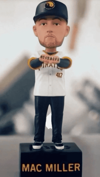 Fans lined up across the Roberto Clemente Bridge to get their hands on the bobblehead. (Credit: eBay)