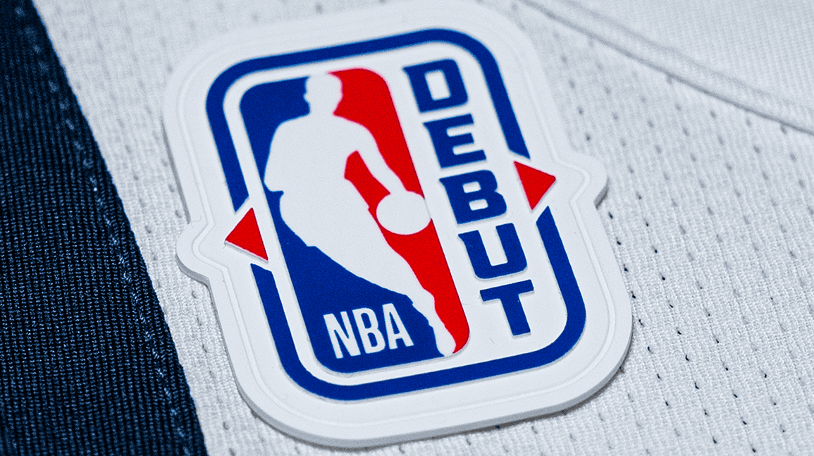 Topps ushers in new basketball era with debut, gold NBA logo patches